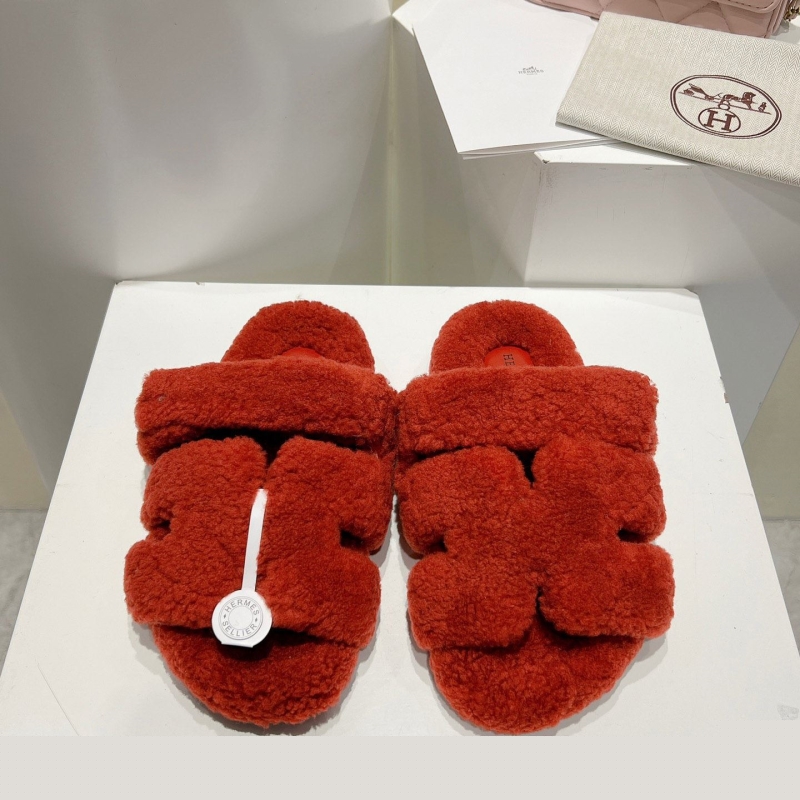 H**mes slippers